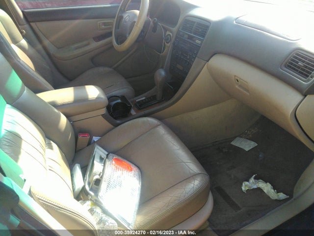 JT8BF28G5W0140041 Lexus ES 300 LUXURY SPORT SDN