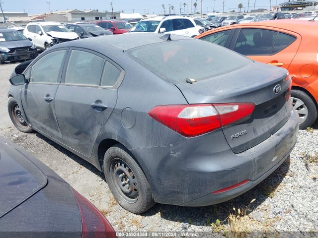 KIA FORTE LX 2016 KNAFK4A69G5586299 Image 3