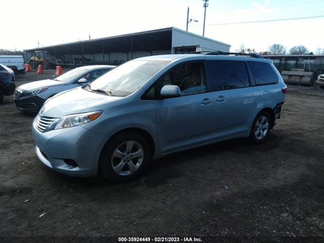 2015 Toyota Sienna, VIN: 5TDKK3DC7FS619869