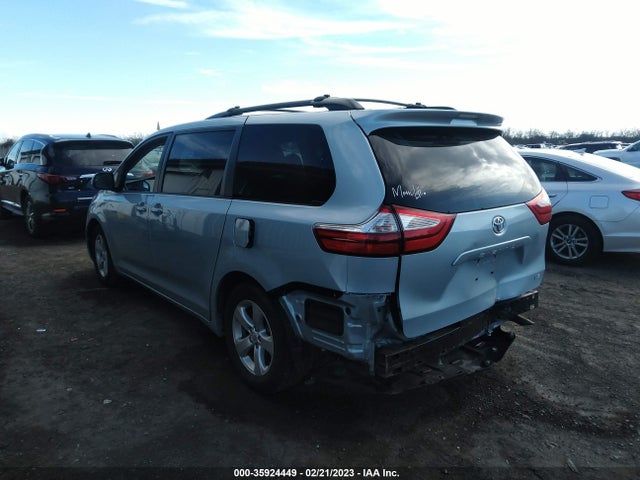 2015 Toyota Sienna, VIN: 5TDKK3DC7FS619869