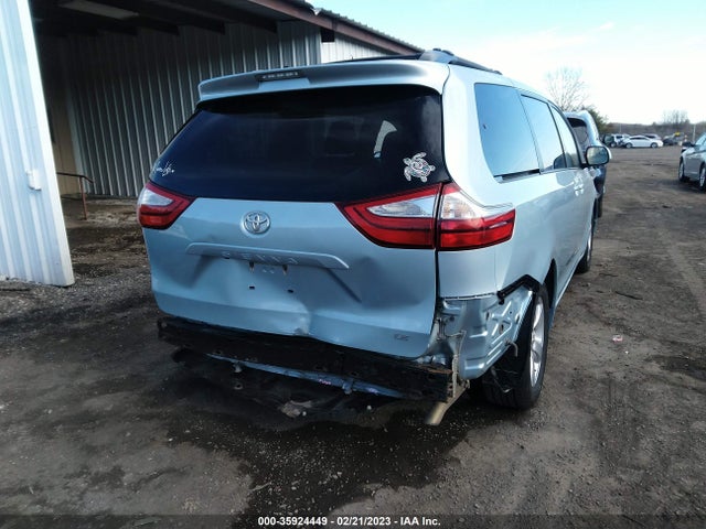 2015 Toyota Sienna, VIN: 5TDKK3DC7FS619869