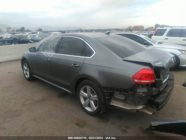 1VWAT7A34FC123365 Volkswagen Passat 1.8t Limited Edition