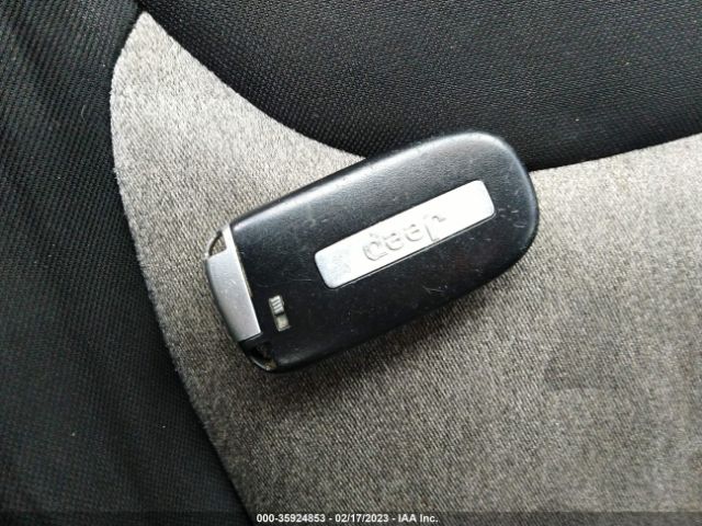 1C4PJLCB7EW158169 Jeep Cherokee Latitude