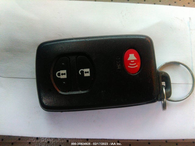 2009 TOYOTA RAV4 LTD VIN: JTMBF31V09D010729