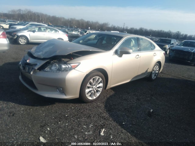 JTHBW1GG1D2016426 Lexus ES 300H