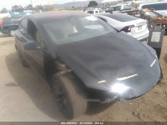 2021 Tesla Model X, VIN: 5YJXCBE51MF325978