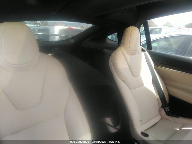2021 Tesla Model X, VIN: 5YJXCBE51MF325978