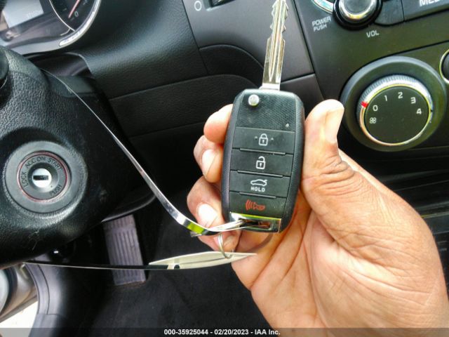 3KPFL4A75JE175728 KIA FORTE LX