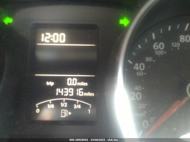 3VWLA7AJ4FM418073 Volkswagen Jetta Sedan 2.0l Tdi Se