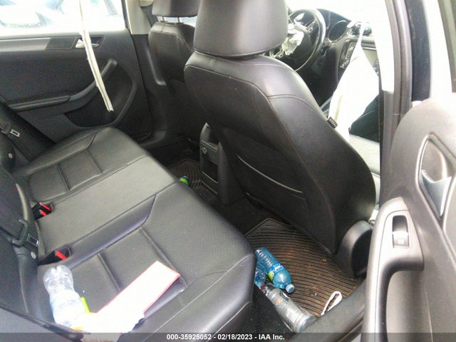 3VWLA7AJ4FM418073 Volkswagen Jetta Sedan 2.0l Tdi Se