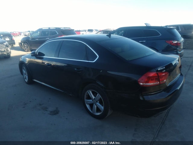 1VWBH7A38CC049336 Volkswagen Passat Se W/sunroof