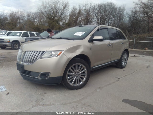 Lincoln MKX 2011 2LMDJ8JK4BBJ26537 Image 2