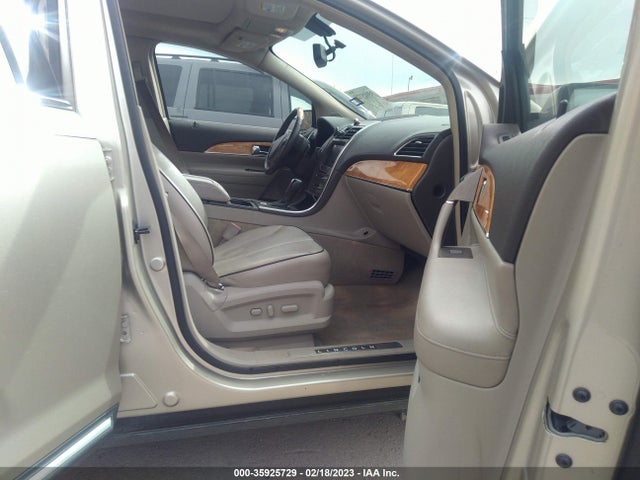 Lincoln MKX 2011 2LMDJ8JK4BBJ26537 Image 7