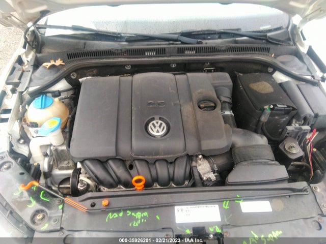 2013 VOLKSWAGEN JETTA SEDAN SE W/CONVENIENCE/SUNROOF VIN: 3VWBP7AJ9DM251538
