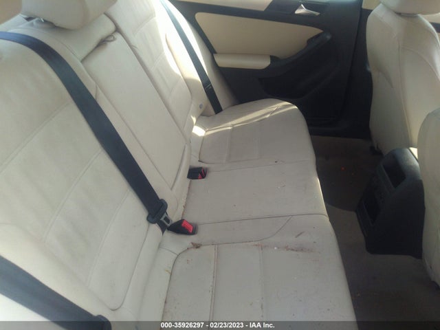 2011 VOLKSWAGEN JETTA SEDAN SE W VIN: 3VWDX7AJ5BM338732