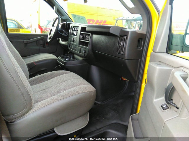 Chevrolet EXPRESS CARGO VAN 2019 1GCWGAFP7K1201956 Image 5