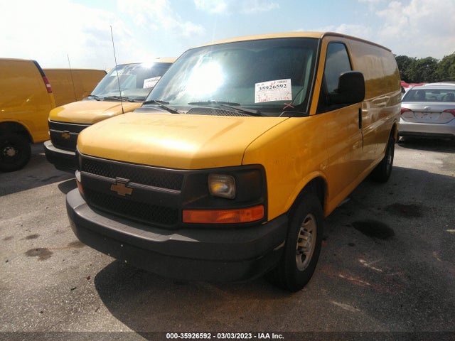 Chevrolet EXPRESS CARGO VAN 2017 1GCWGAFFXH1348143 Image 2