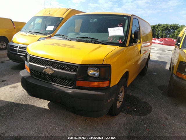 Chevrolet EXPRESS CARGO VAN 2017 1GCWGAFFXH1132731 Image 2