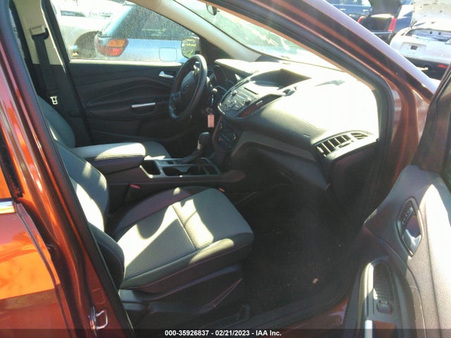 2017 Ford Escape, VIN: 1FMCU9GD8HUE75507