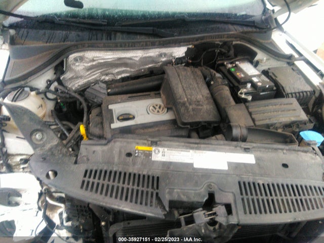 2017 VOLKSWAGEN TIGUAN VIN: WVGAV7AX5HK014983