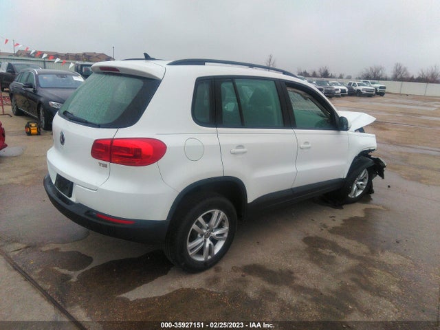 2017 VOLKSWAGEN TIGUAN VIN: WVGAV7AX5HK014983