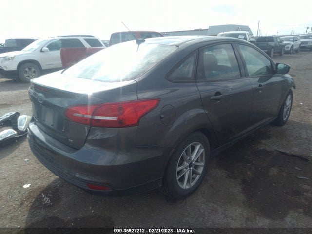 Ford FOCUS SE 2017 1FADP3F2XHL303312 Image 4