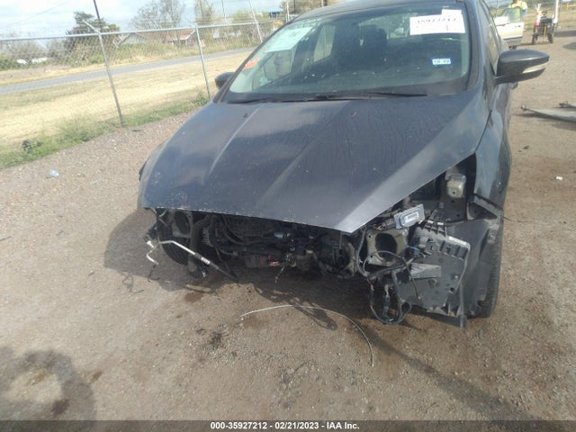 Ford FOCUS SE 2017 1FADP3F2XHL303312 Image 6