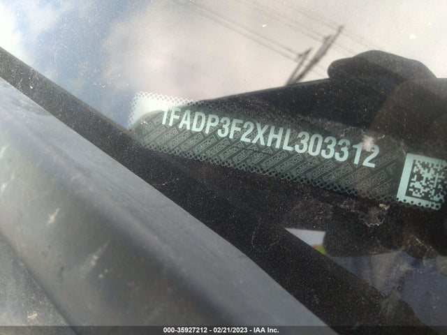Ford FOCUS SE 2017 1FADP3F2XHL303312 Image 9