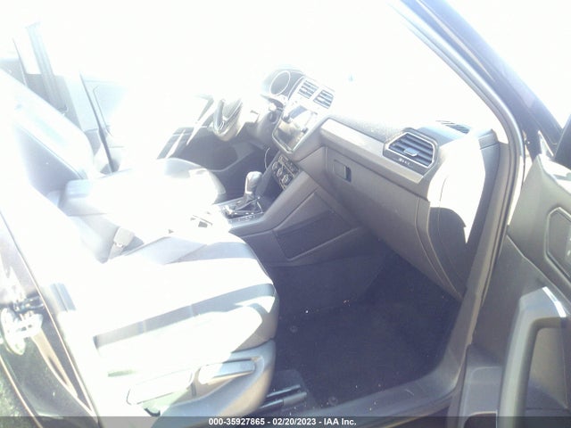3VV2B7AX8JM084494 Volkswagen Tiguan Sel/se