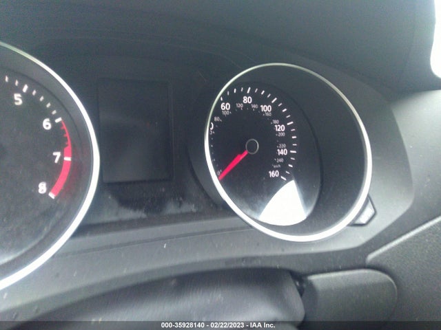 3VW2K7AJXFM319217 Volkswagen Jetta Sedan 2.0l S