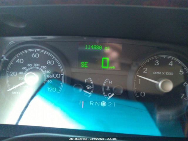 1LNHM82V76Y622437 Lincoln Town Car Signature Limited