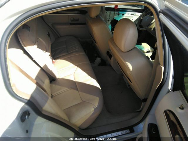1LNHM82V76Y622437 Lincoln Town Car Signature Limited