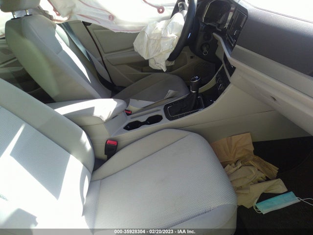 3VWN57BU0KM111130 Volkswagen JETTA S