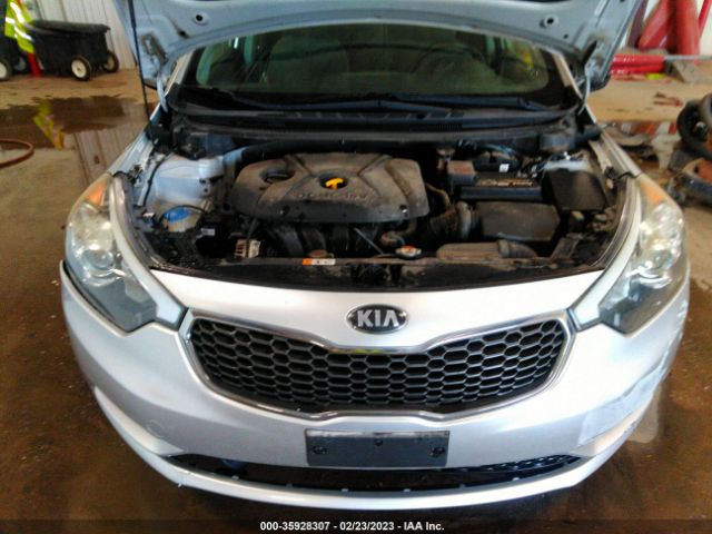 KNAFK4A65E5190299 KIA FORTE LX
