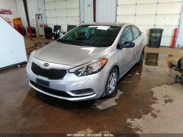 KNAFK4A65E5190299 KIA FORTE LX