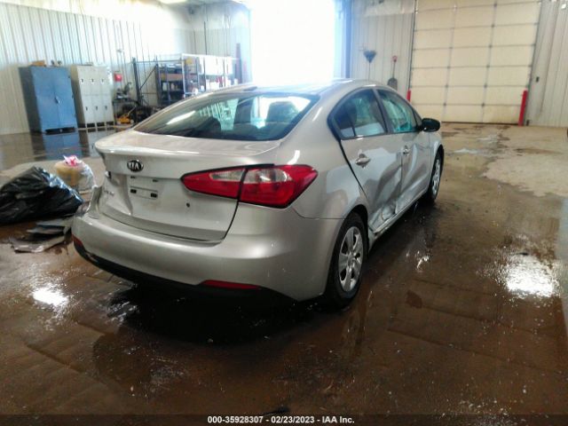 KNAFK4A65E5190299 KIA FORTE LX
