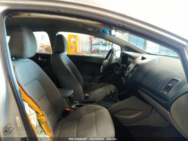KNAFK4A65E5190299 KIA FORTE LX