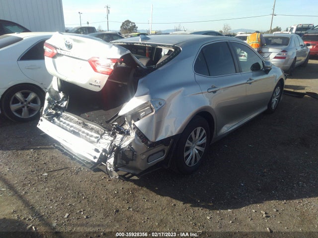 2018 Toyota Camry, VIN: 4T1B31HK8JU001950