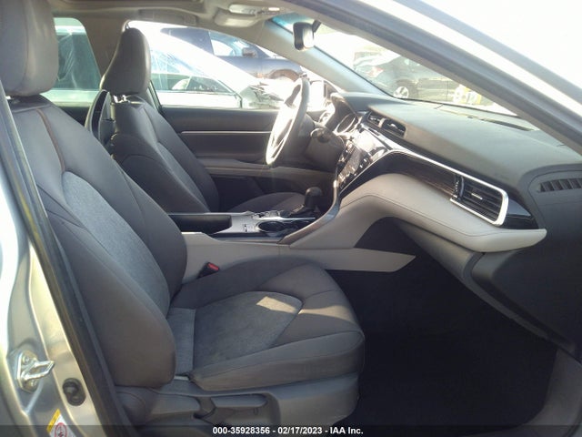 2018 Toyota Camry, VIN: 4T1B31HK8JU001950