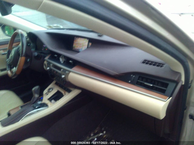 JTHBW1GG6G2106529 Lexus ES 300H