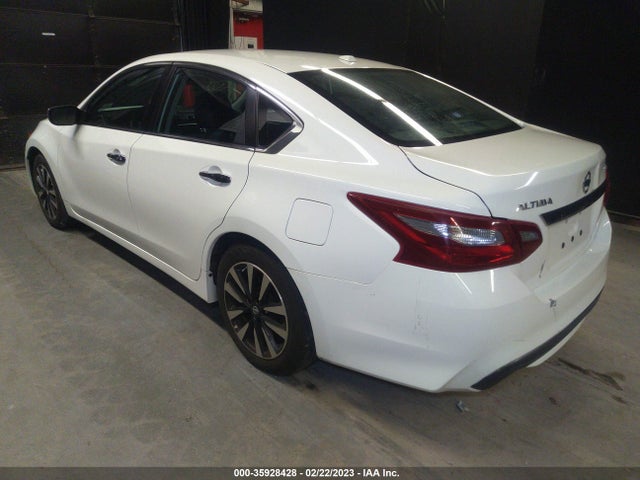 2018 Nissan Altima, VIN: 1N4AL3AP0JC186525