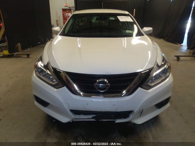 2018 Nissan Altima, VIN: 1N4AL3AP0JC186525