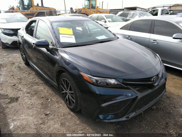 2021 Toyota Camry, VIN: 4T1G11AK4MU528684
