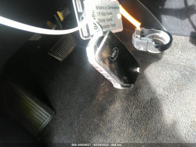 3KPF24AD3KE031265 KIA Forte Lxs