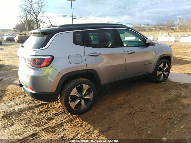 3C4NJDBB4JT178152 Jeep Compass Latitude