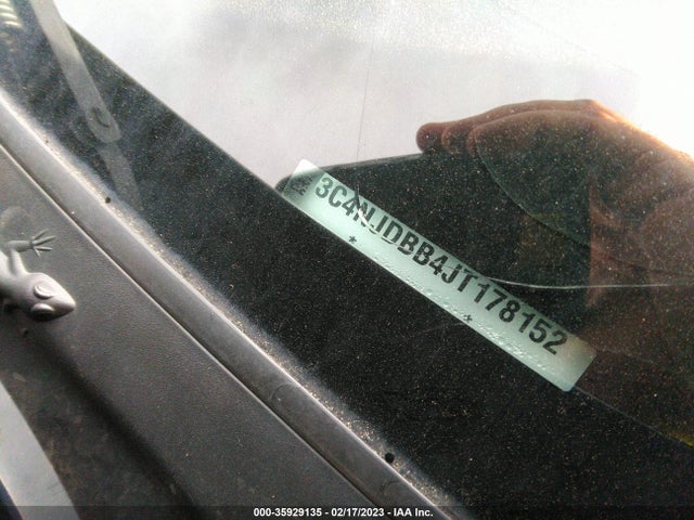 3C4NJDBB4JT178152 Jeep Compass Latitude