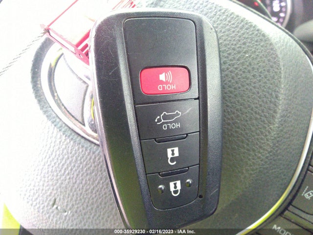2022 TOYOTA RAV4 HYBRID XLE VIN: JTMRWRFV8ND137720