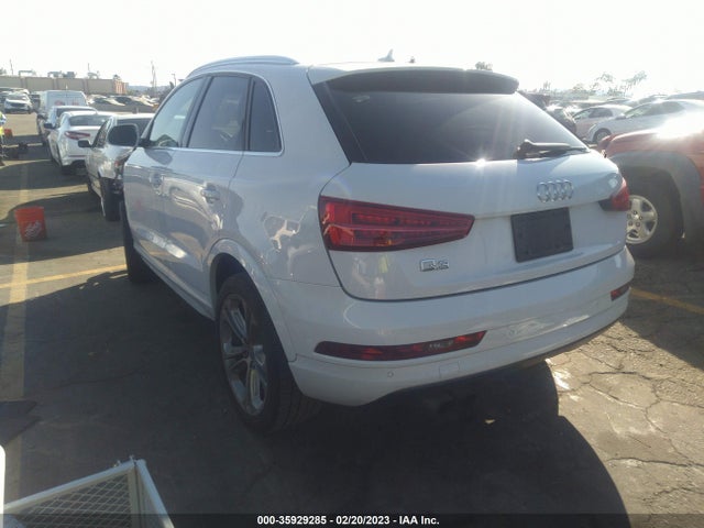 WA1HCCFS2JR014798 Audi Q3 Premium Plus