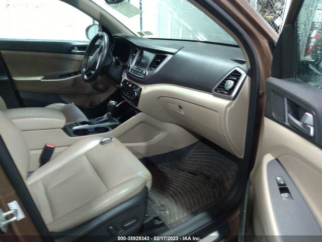 2016 Hyundai Tucson, VIN: KM8J3CA28GU120141