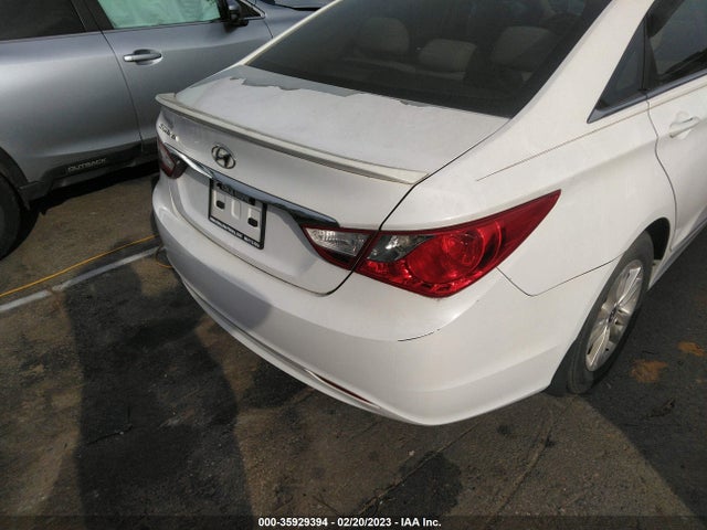 2013 HYUNDAI SONATA GLS VIN: 5NPEB4AC3DH633889
